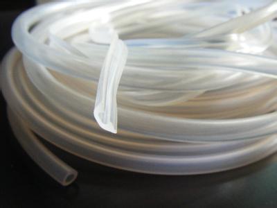 宏远告诉你如何提高PVC软管的通透度